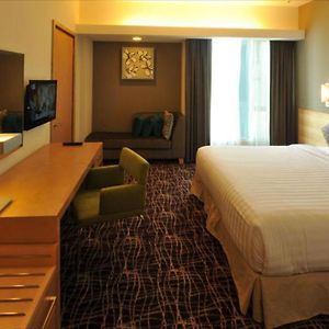 Executive Queen Room